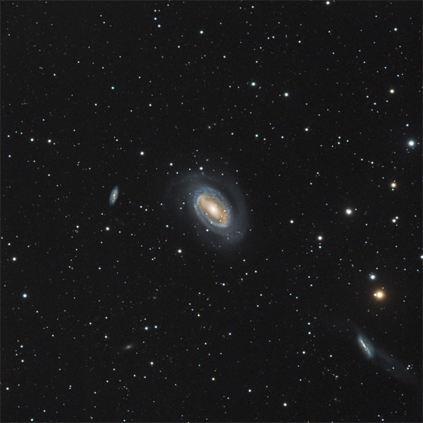image-9902711-NGC_4725_15h10_600x600-c20ad.jpg